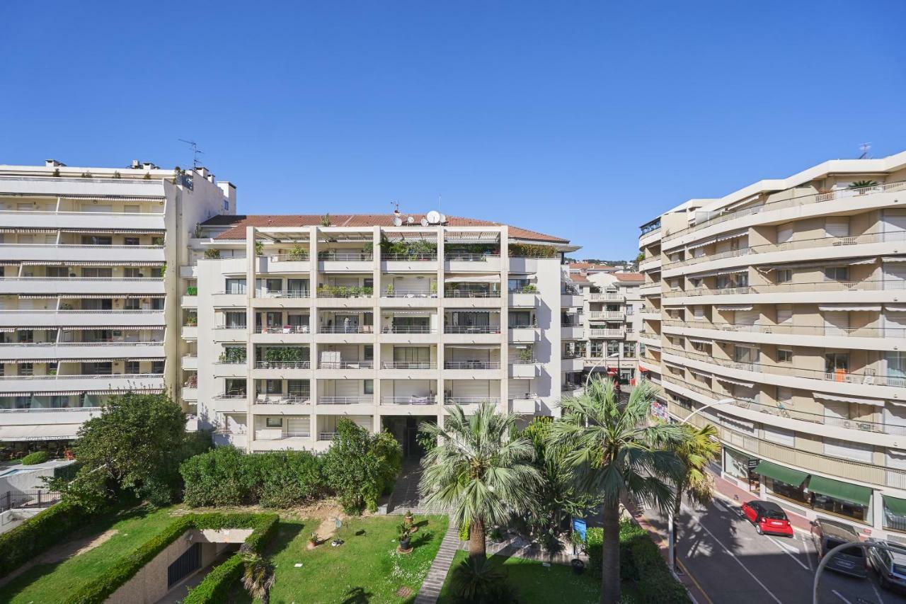 3P Between Croisette Beaches And Antibes Street Cannes Exterior photo